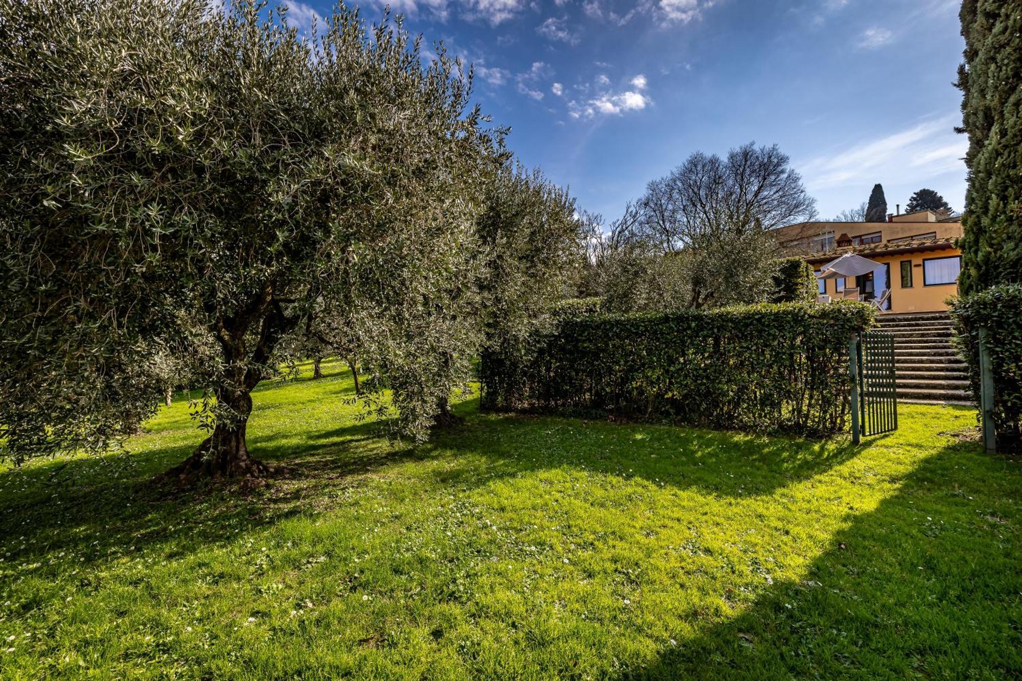 Yid Cozy House In Fiesole With Jacuzzi Apartment Luaran gambar